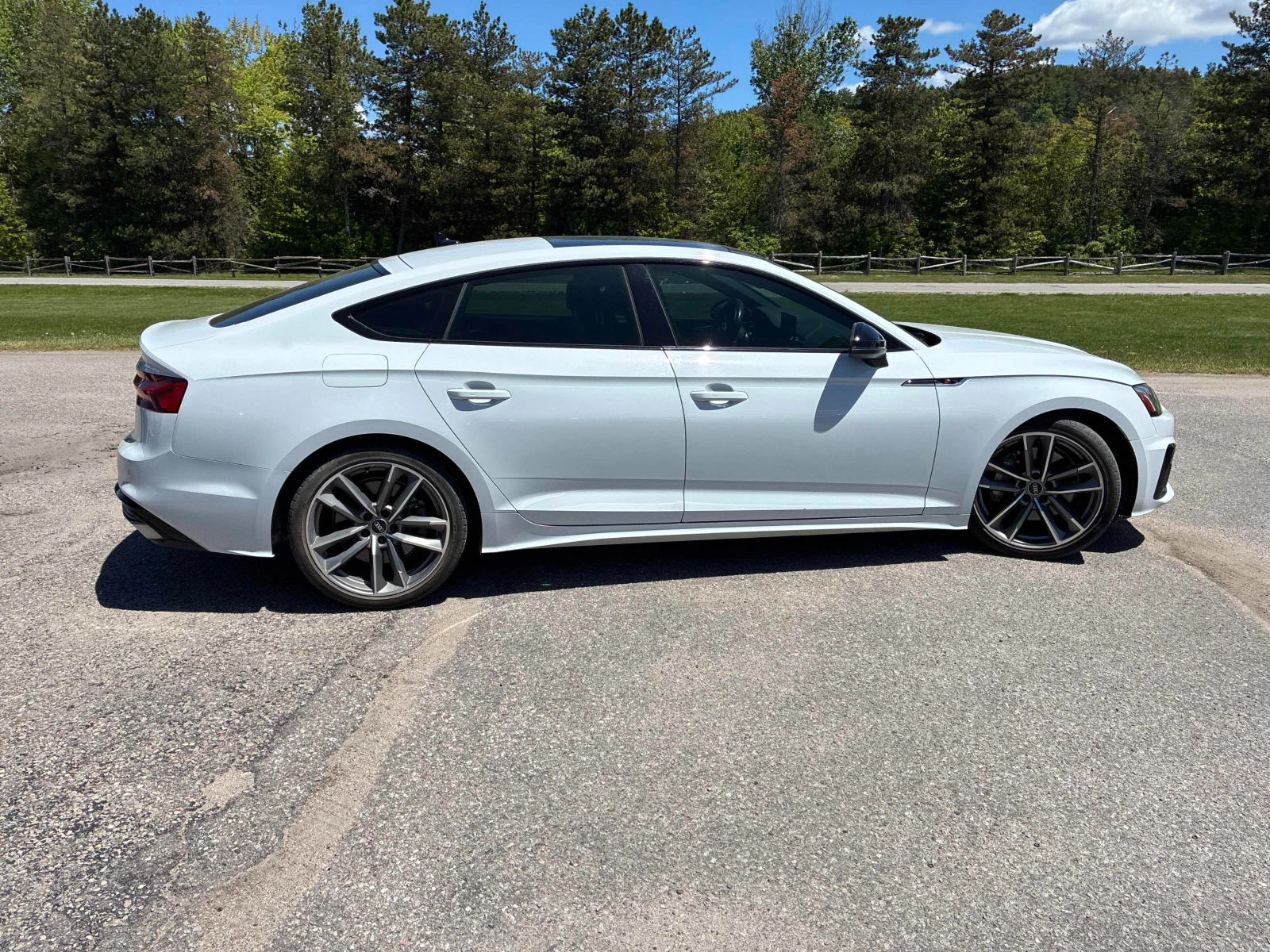 Audi A5 Progressiv * Keyless * CARFAX * АВТО КРЕДИТ * , снимка 4 - Автомобили и джипове - 54991279