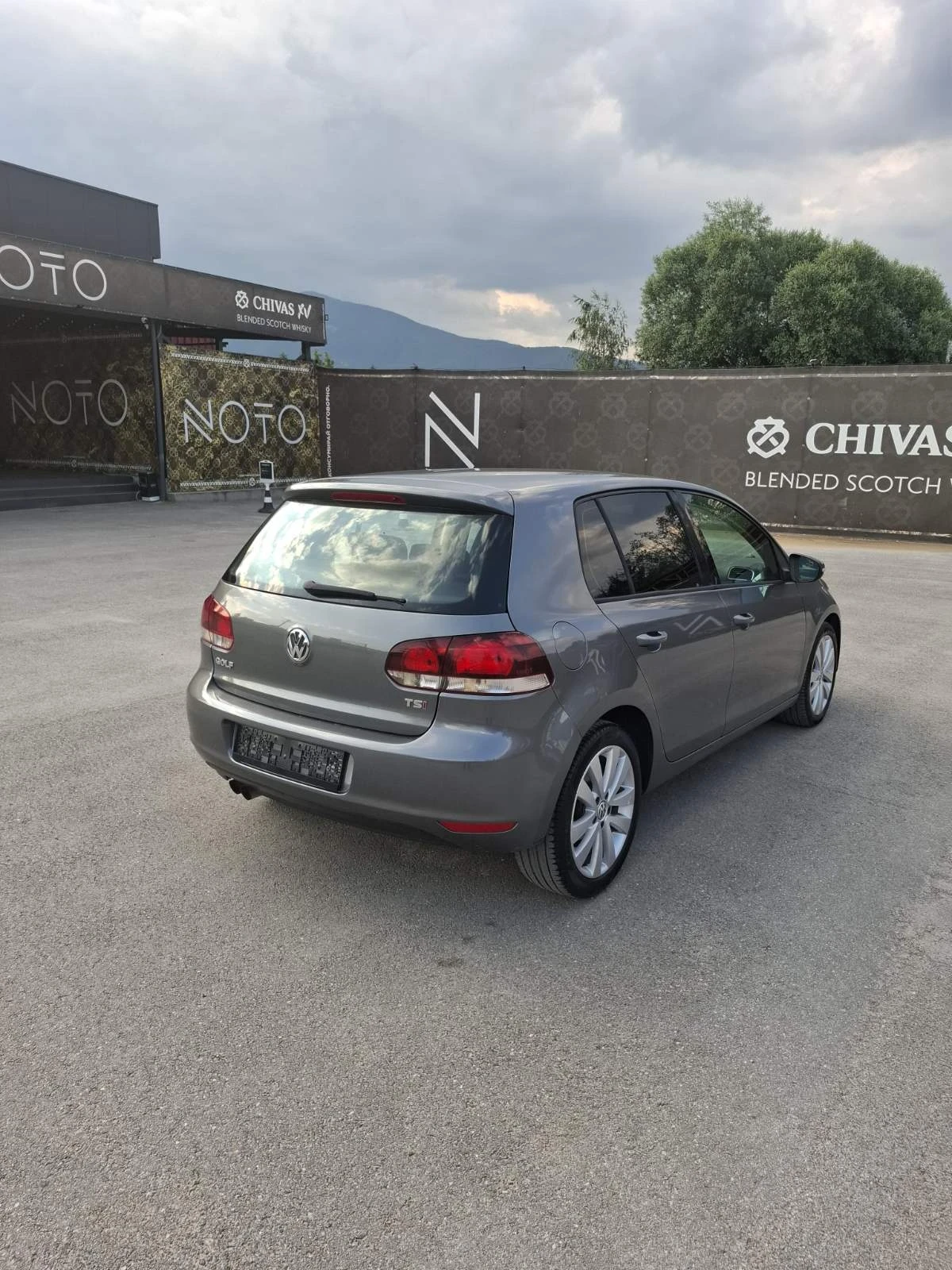 VW Golf 1.4TSI 122к.с АВТОМАТИК, снимка 6 - Автомобили и джипове - 55072196