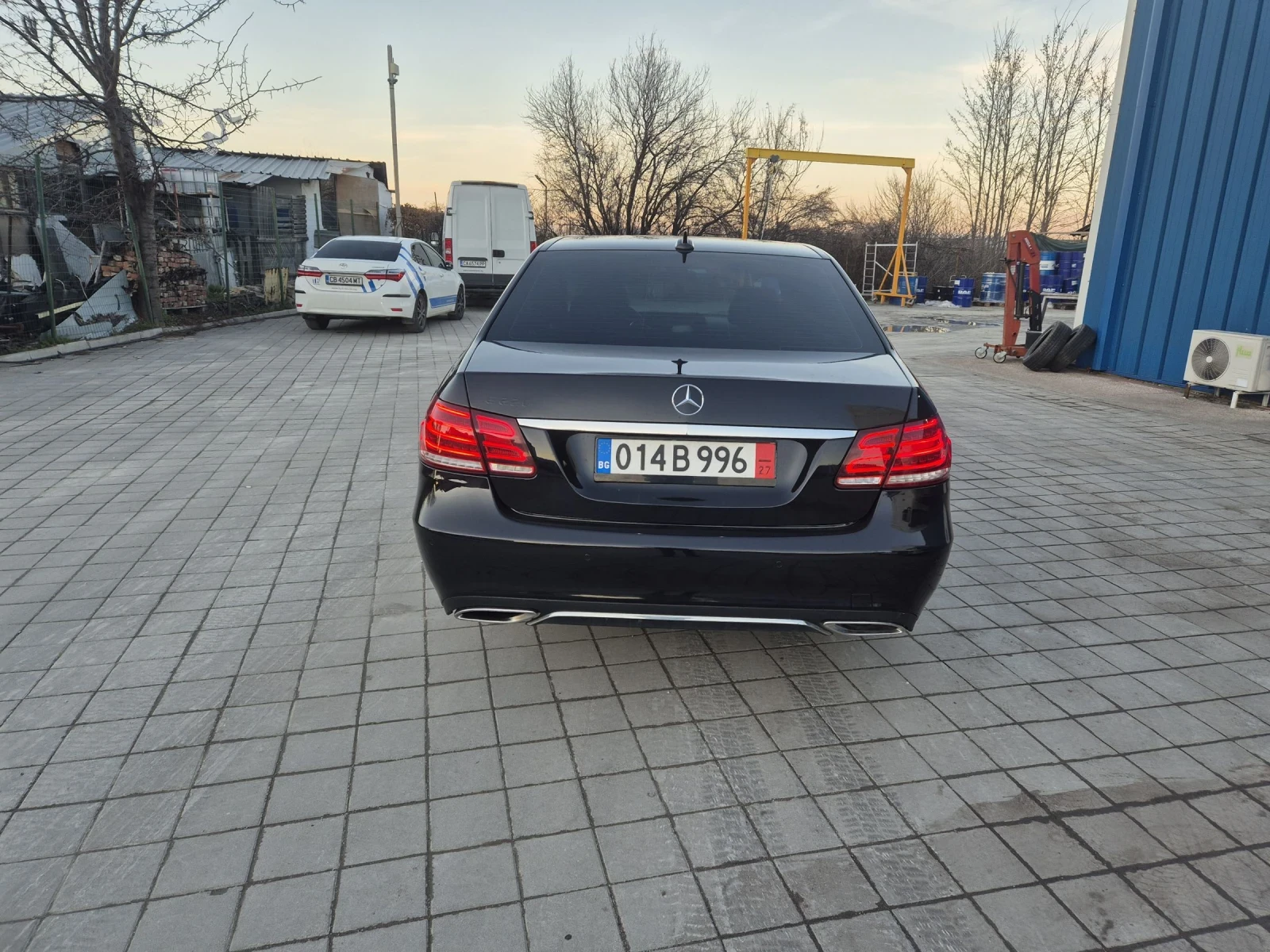 Mercedes-Benz E 220 2.2, снимка 17 - Автомобили и джипове - 55158101