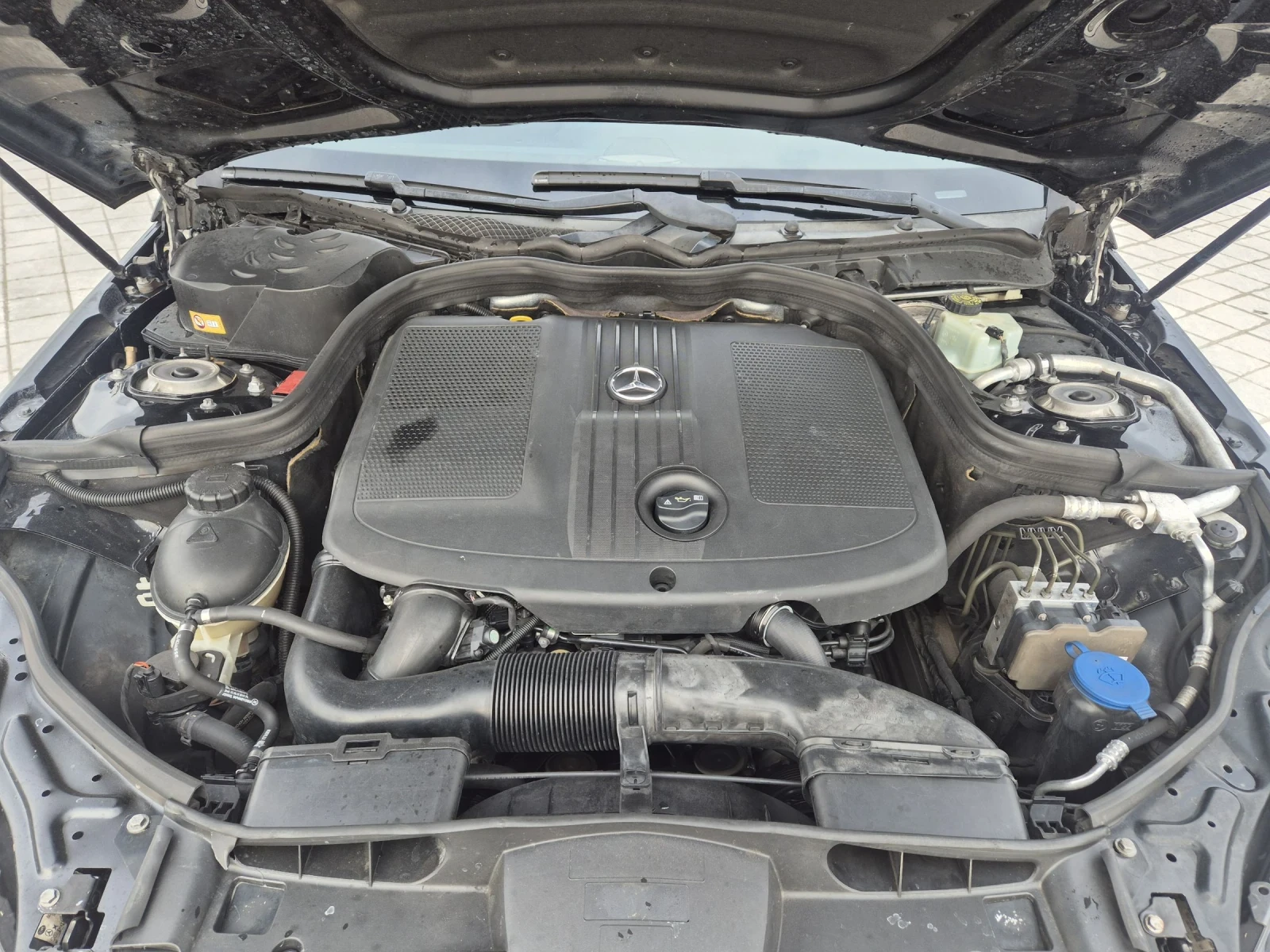 Mercedes-Benz E 220 2.2, снимка 7 - Автомобили и джипове - 55158101