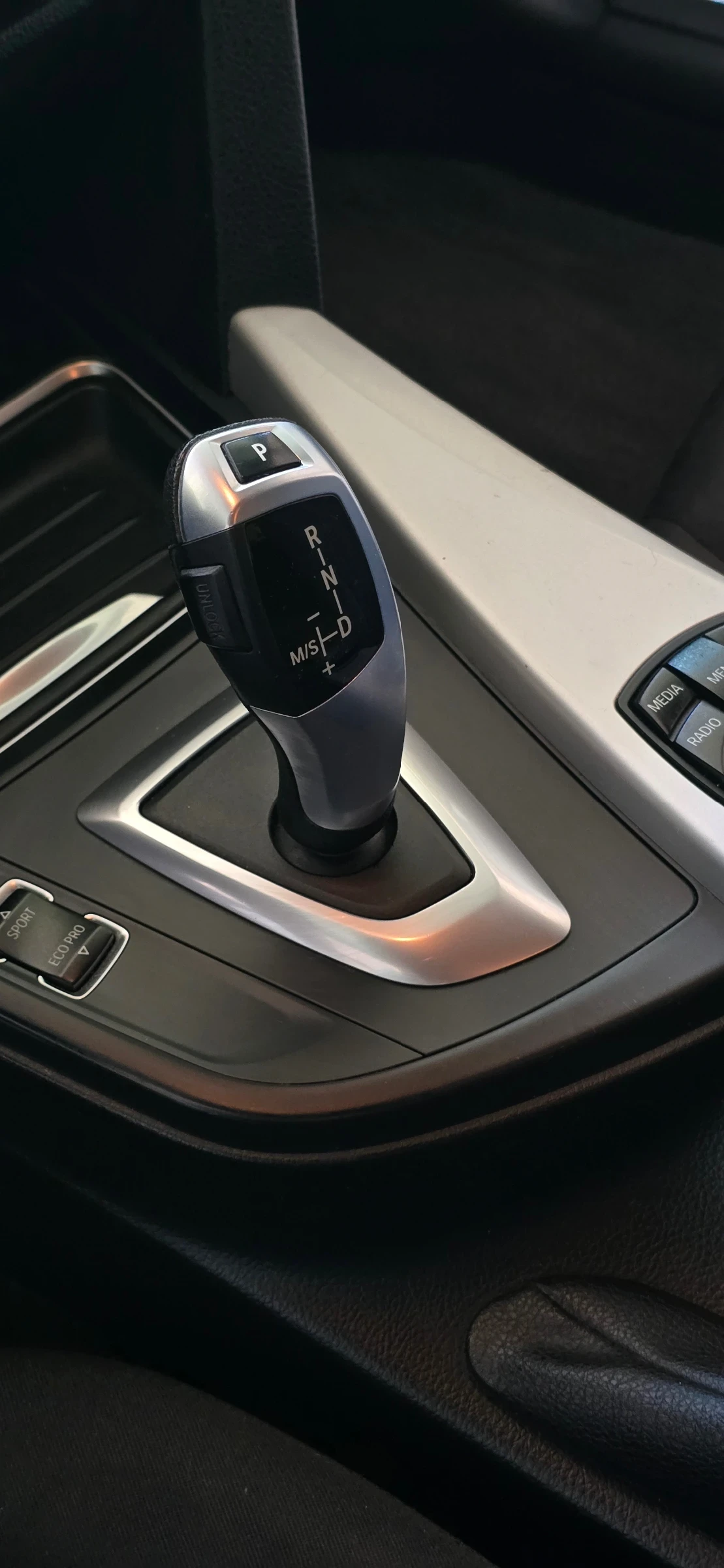 BMW 318, снимка 6 - Автомобили и джипове - 55902066
