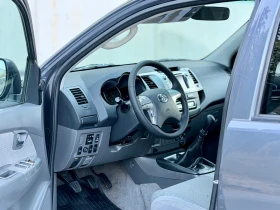 Toyota Hilux 3.0D  171 к.с.  * Нов Внос* * Invicible* * Камера*, снимка 9