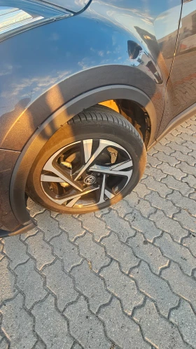 Toyota C-HR, снимка 9