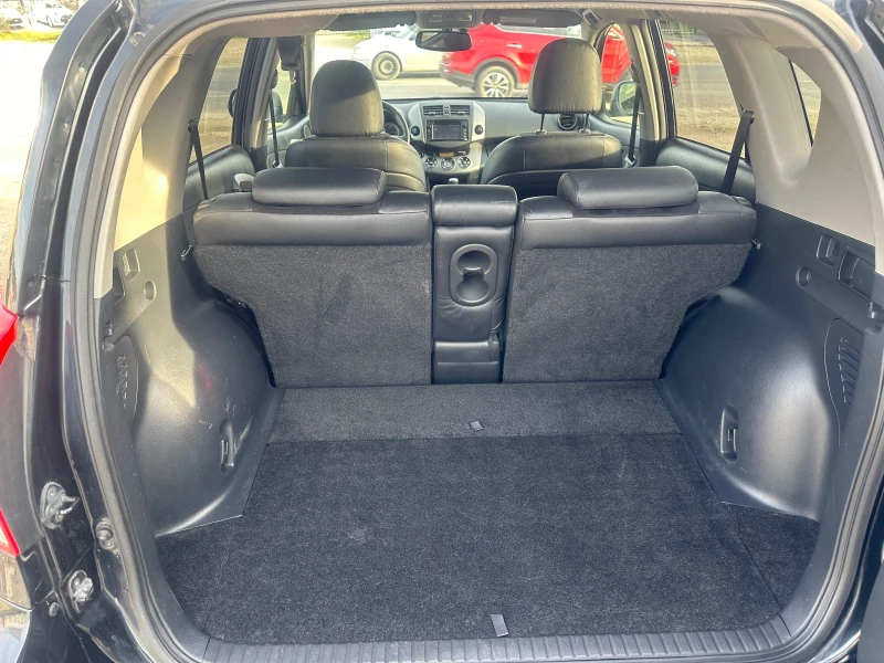 Toyota Rav4 2.2 D4D 4X4, снимка 14 - Автомобили и джипове - 52452068