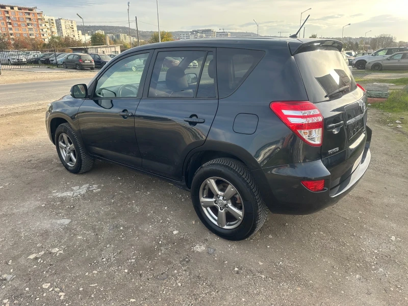 Toyota Rav4 2.2 D4D 4X4, снимка 4 - Автомобили и джипове - 52452068