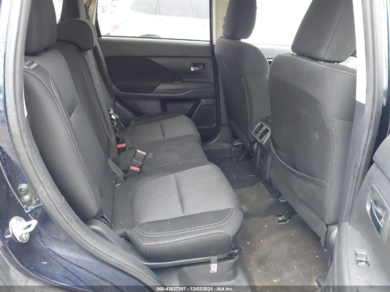 Mitsubishi Outlander 2.4L I-4 VVT, 166HP Front Wheel Drive, снимка 14 - Автомобили и джипове - 52915341