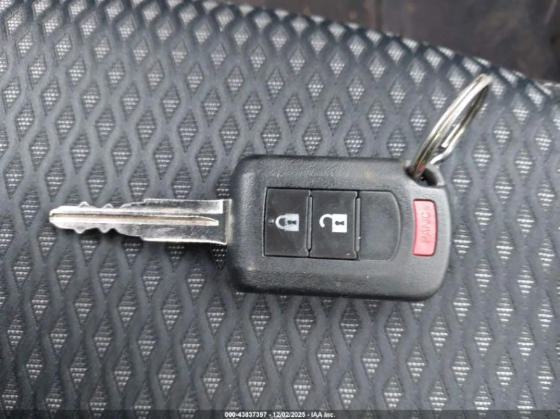 Mitsubishi Outlander 2.4L I-4 VVT, 166HP Front Wheel Drive, снимка 3 - Автомобили и джипове - 52915341