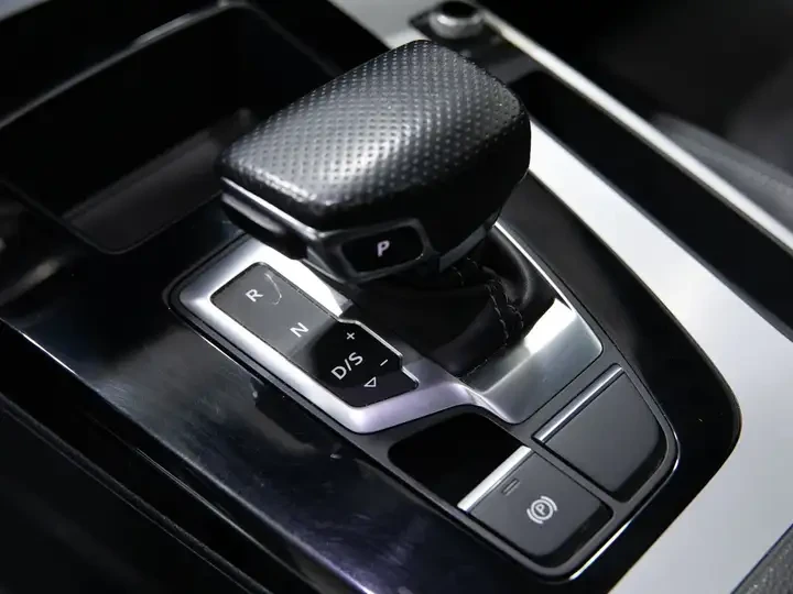 Audi Q5 45 TFSI Technik/Keyless/ПАНОРАМА/CARFAX, снимка 15 - Автомобили и джипове - 55173183