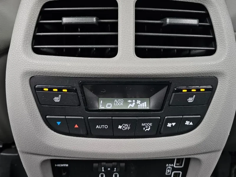 Honda Pilot Elite 3.5 Бензин, снимка 11 - Автомобили и джипове - 55585945