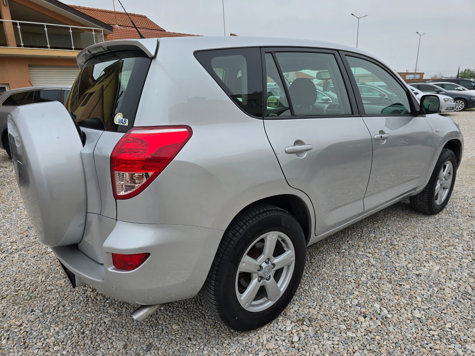 Toyota Rav4 2.0VVTI EXECUTIVE - изображение 4