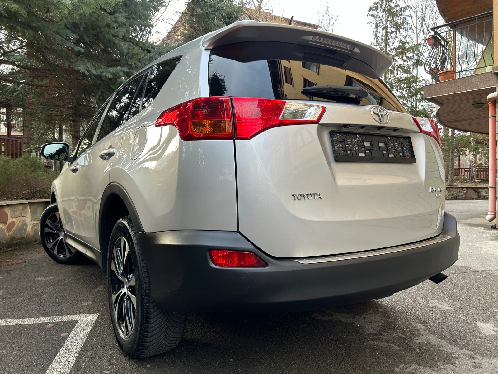 Toyota Rav4 2.0 D-4D, 4Х4, 139500км! ПЪЛНА СЕРВ. ИСТОРИЯ !!!   - изображение 4