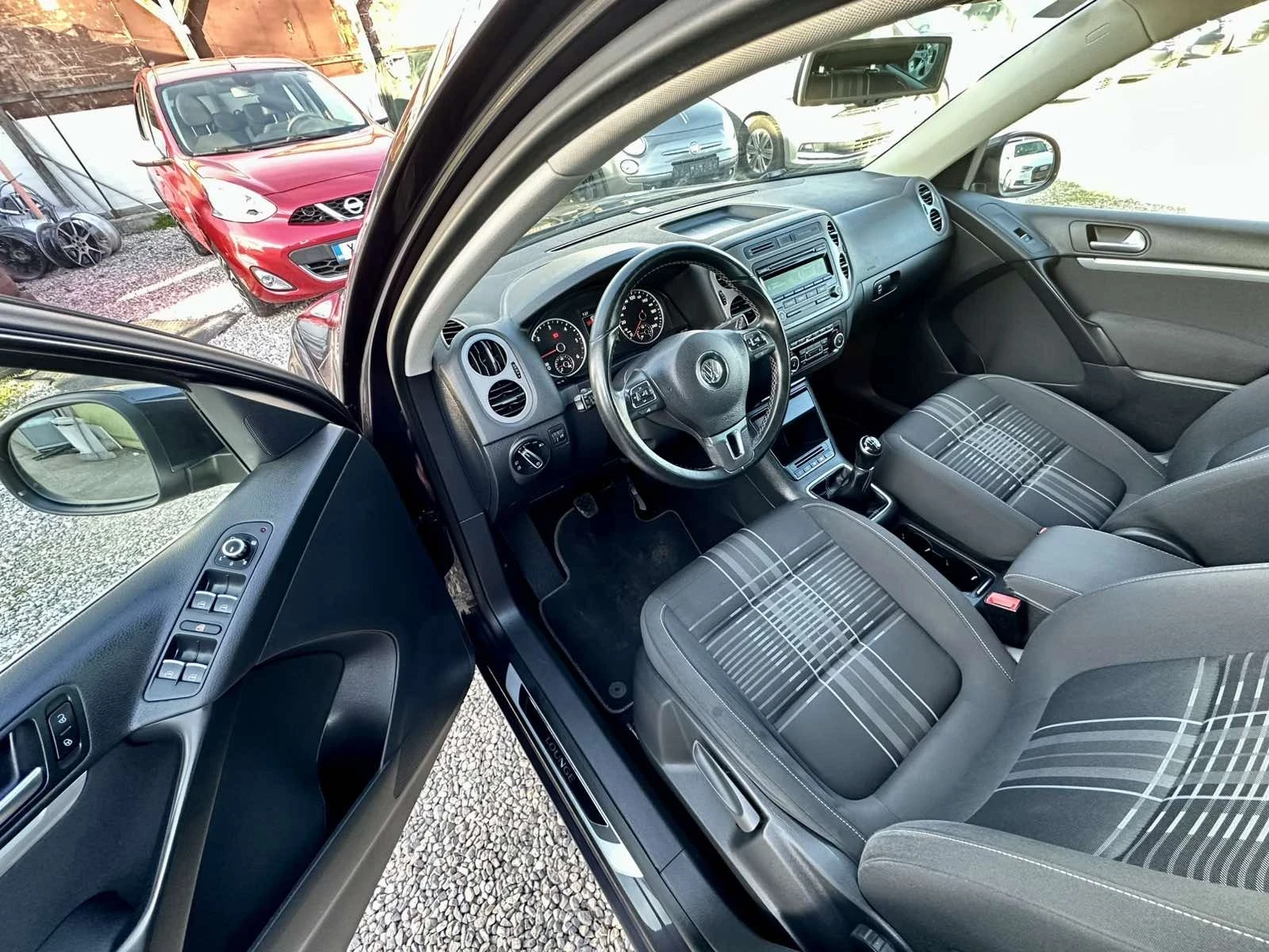 VW Tiguan 2.0TDI LOUNGE | Mobile.bg � ����������� 9