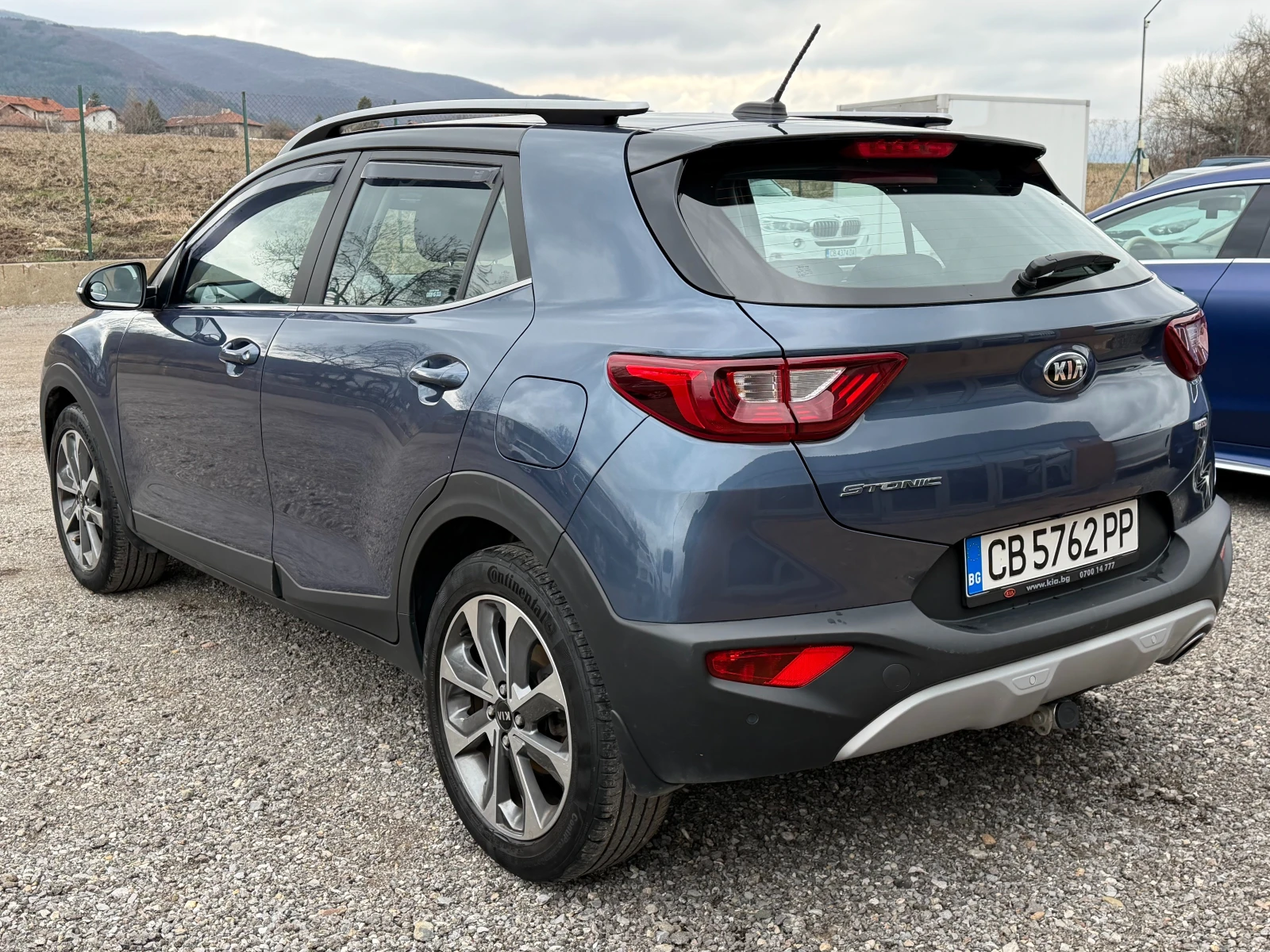 Kia Stonic 1.0 T-GDI / Гаранционен / Обслужен / Камера, снимка 4 - Автомобили и джипове - 53963659