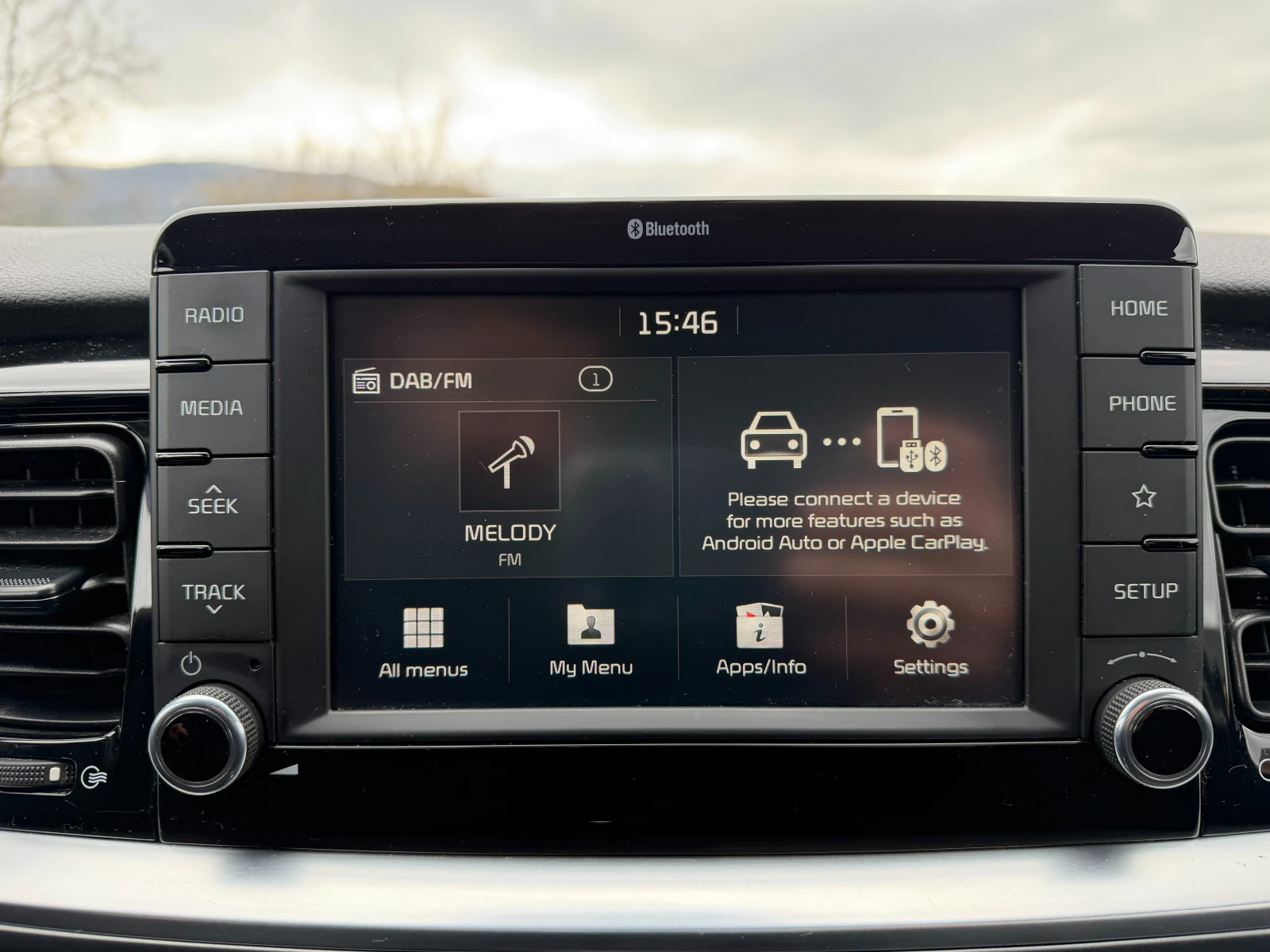 Kia Stonic 1.0 T-GDI / Гаранционен / Обслужен / Камера, снимка 14 - Автомобили и джипове - 53963659