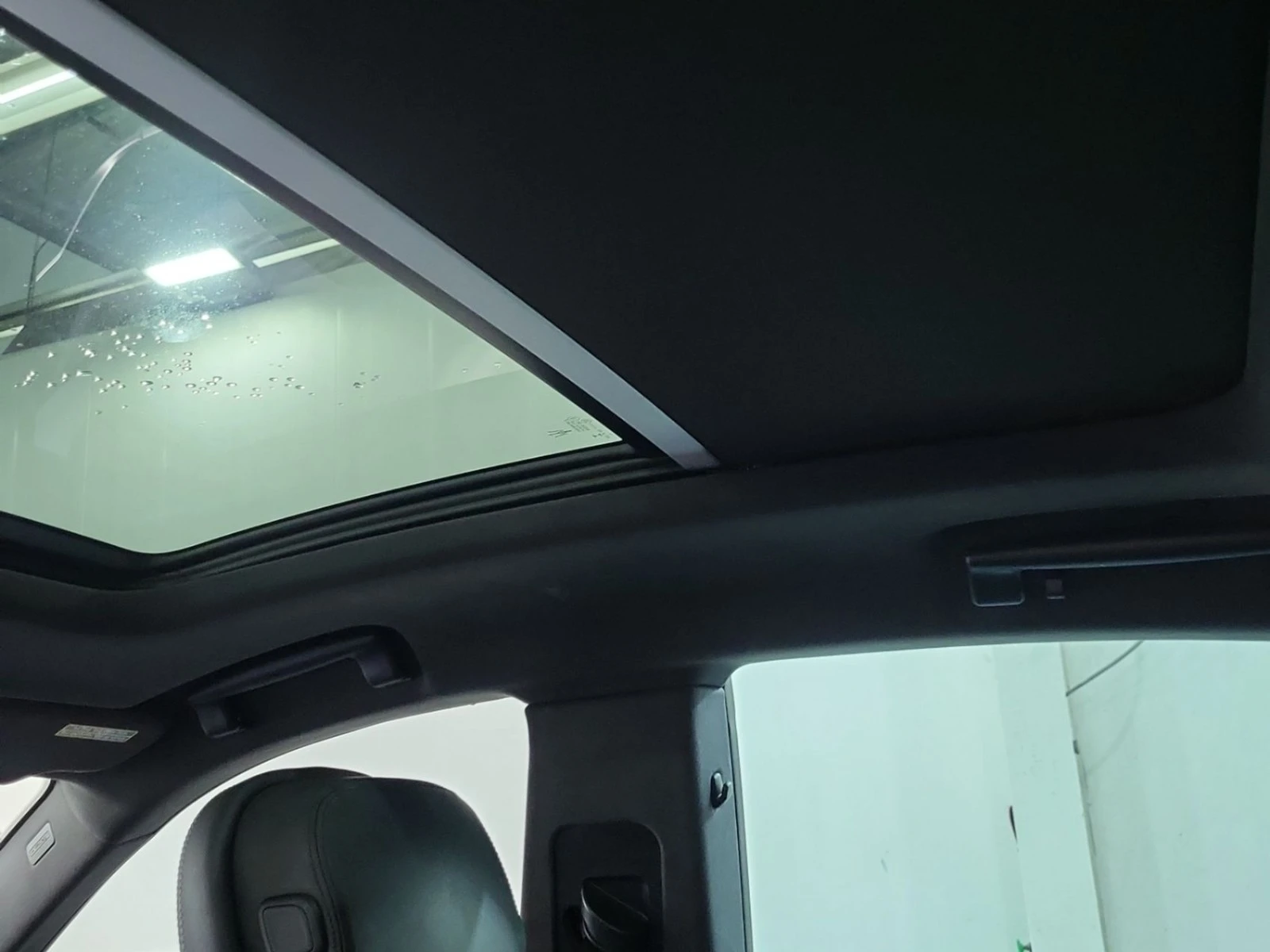 Maserati Levante S GRANLUSSO/Следене на ленти/Кейлес, снимка 14 - Автомобили и джипове - 54228666