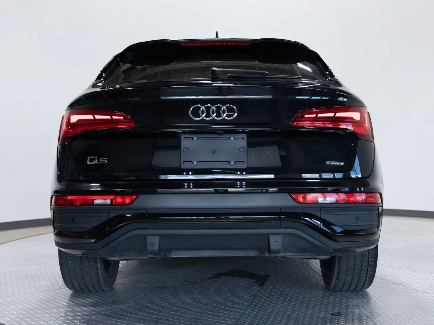 Audi Q5 45 TFSI Technik/Keyless/ПАНОРАМА/CARFAX, снимка 5 - Автомобили и джипове - 55173183