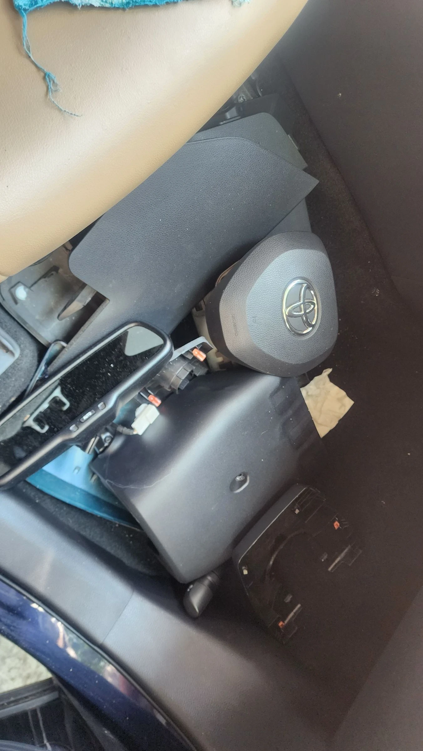 Toyota Rav4 2.5 Hybrid, снимка 8 - Автомобили и джипове - 55429753