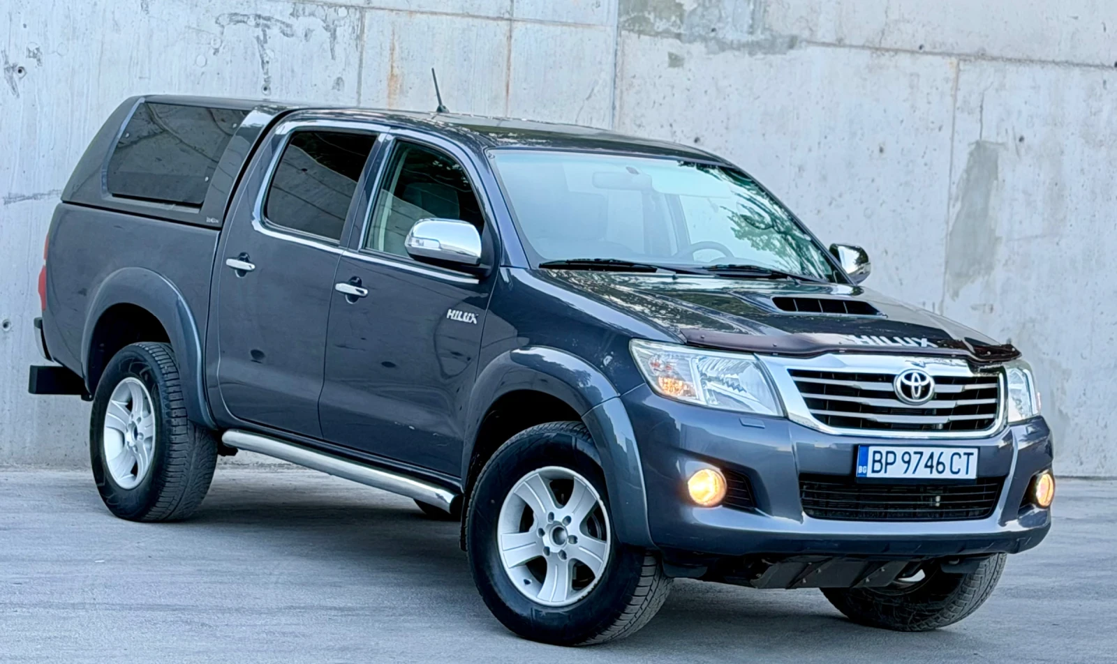 Toyota Hilux 3.0D  171 к.с.  * Нов Внос* * Invicible* * Камера*, снимка 3 - Автомобили и джипове - 56011161