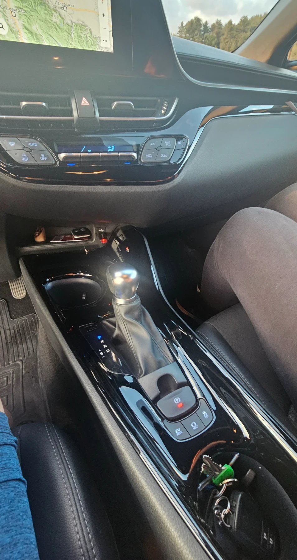 Toyota C-HR, снимка 7 - Автомобили и джипове - 56334211