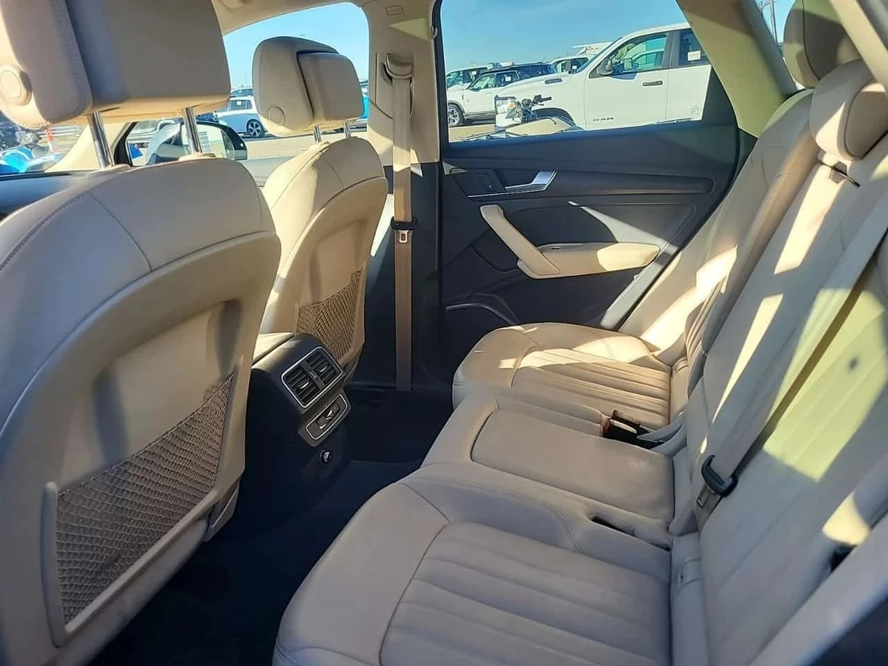Audi Q5, снимка 12 - Автомобили и джипове - 56739552
