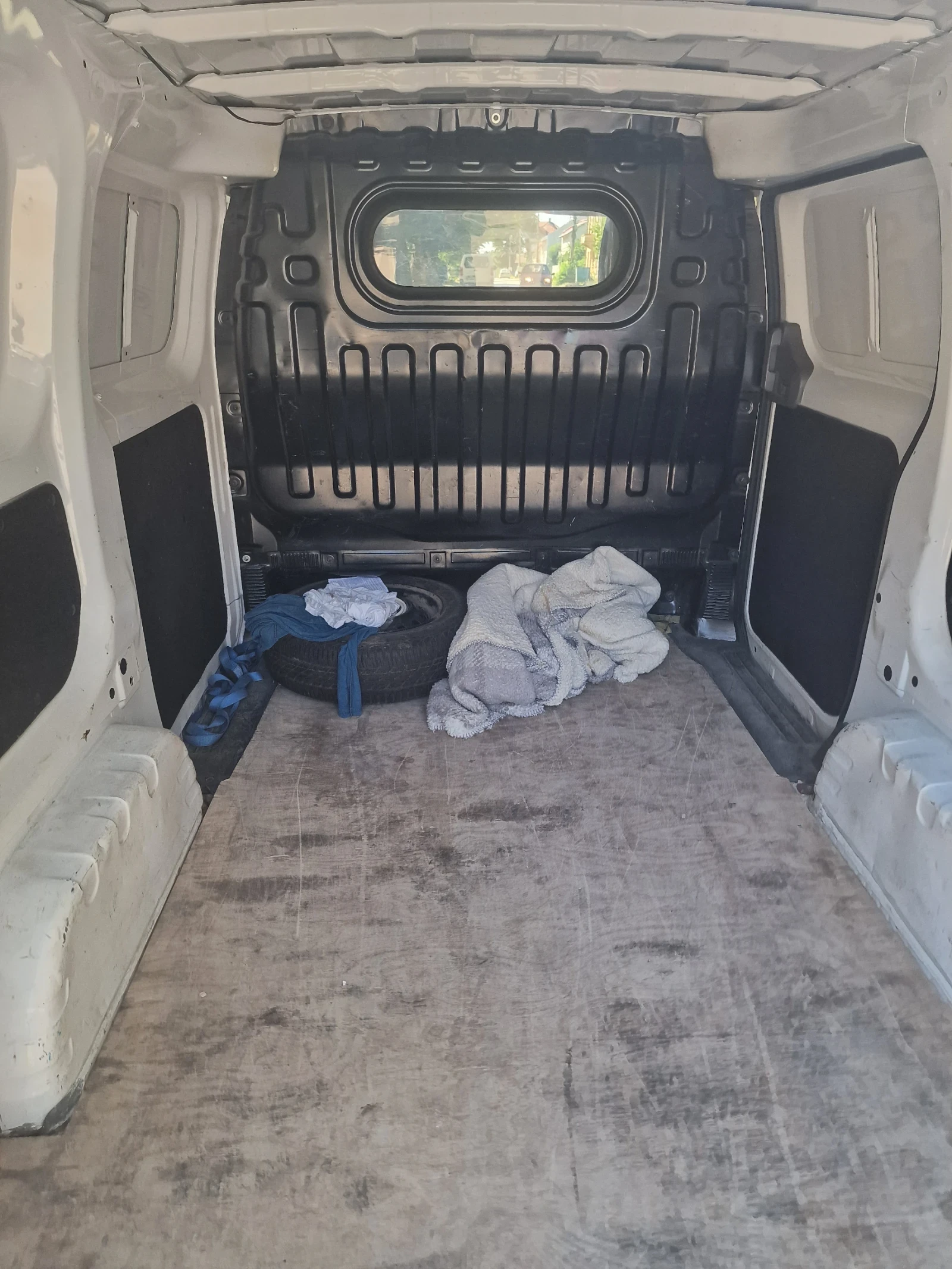 Nissan NV200 С газов инжекцион  - изображение 7