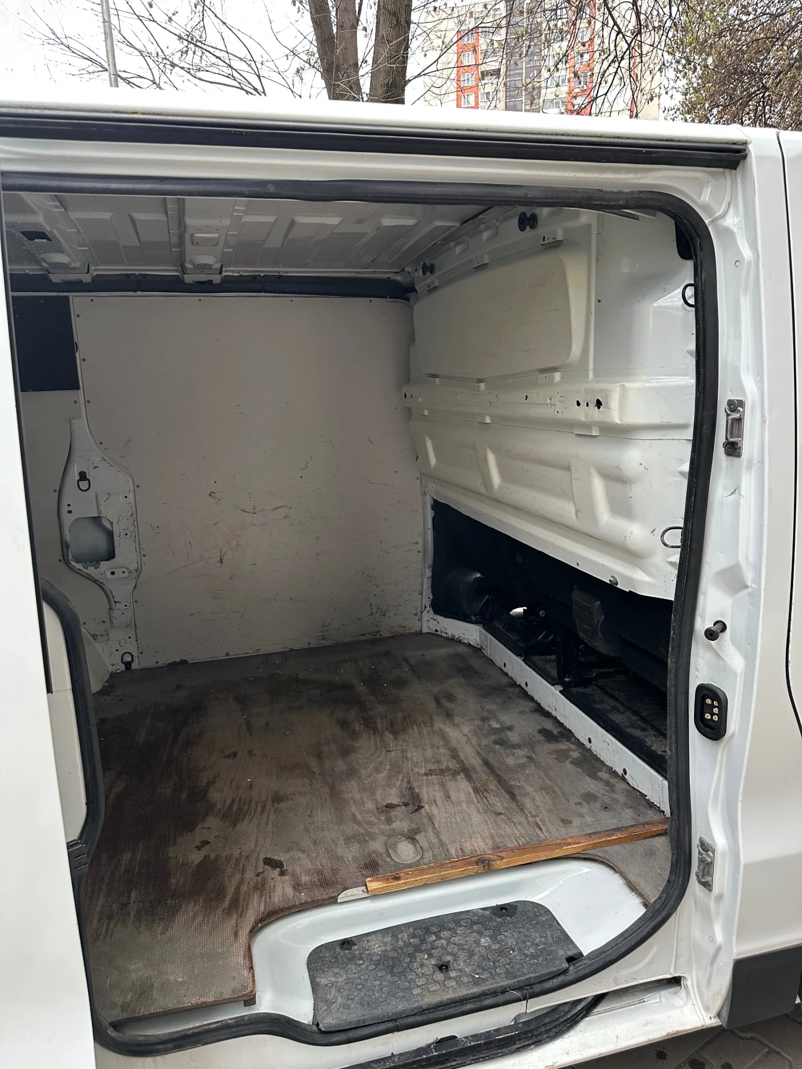 Opel Vivaro 1.6CDTI Euro6, снимка 14 - Бусове и автобуси - 56263819