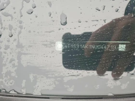 Toyota Camry 2.5l Hybrid SE CVT, снимка 13