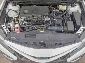 Toyota Camry 2.5l Hybrid SE CVT, снимка 11
