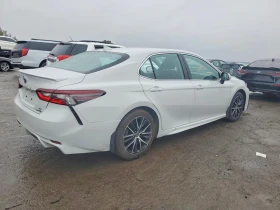 Toyota Camry 2.5l Hybrid SE CVT, снимка 4