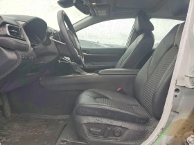 Toyota Camry 2.5l Hybrid SE CVT, снимка 7