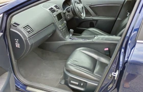 Toyota Avensis 1.8 Газ - Бензин, снимка 11