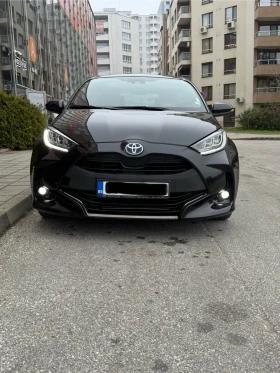 Toyota Yaris 1.5 HIBRID 29000km - изображение 1