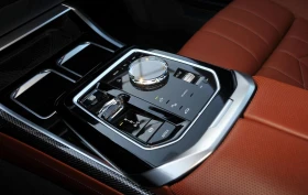 BMW 740 d xDrive M Sportpaket Pro - 102000 € / 199494.66 лв. - 20836035 12