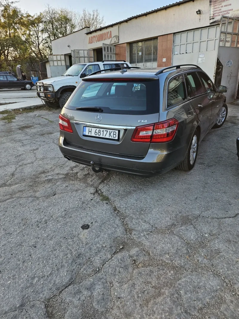 Mercedes-Benz E 200 Е200 CGI, снимка 14 - Автомобили и джипове - 47793511