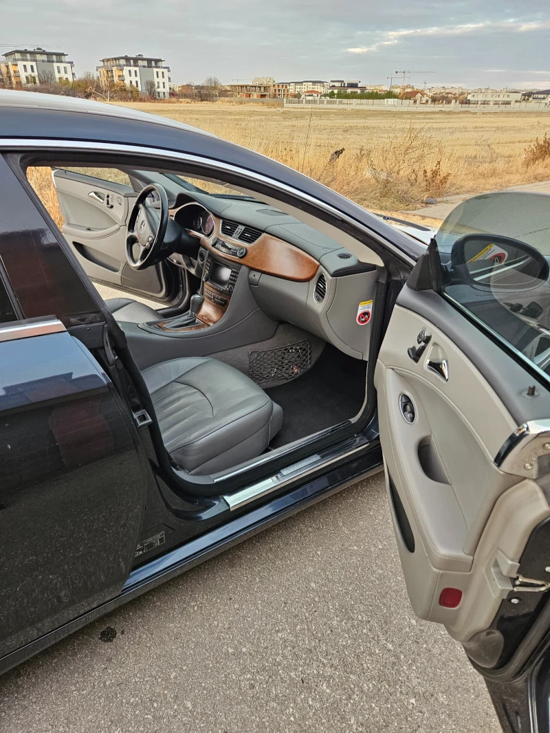 Mercedes-Benz CLS 320, снимка 12 - Автомобили и джипове - 48004215