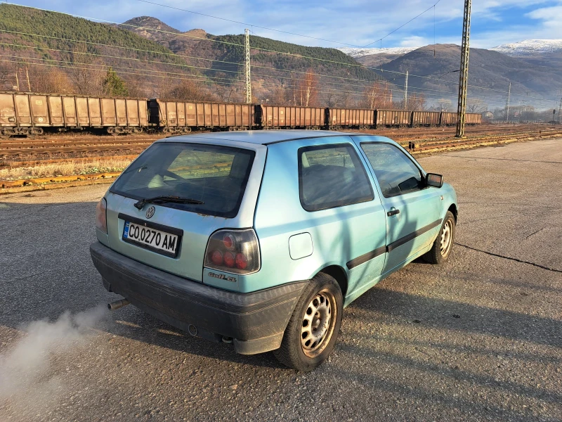 VW Golf, снимка 1 - Автомобили и джипове - 48526713