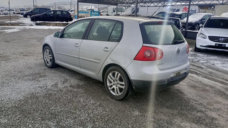 VW Golf 1.6i102ксАГУ А/С, снимка 9 - Автомобили и джипове - 48753712