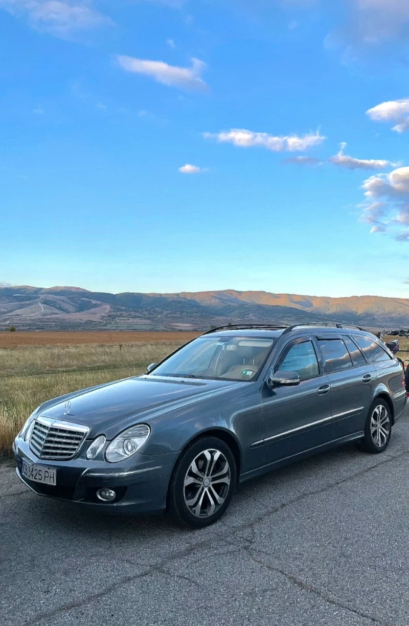 Mercedes-Benz E 220, снимка 12 - Автомобили и джипове - 49401547