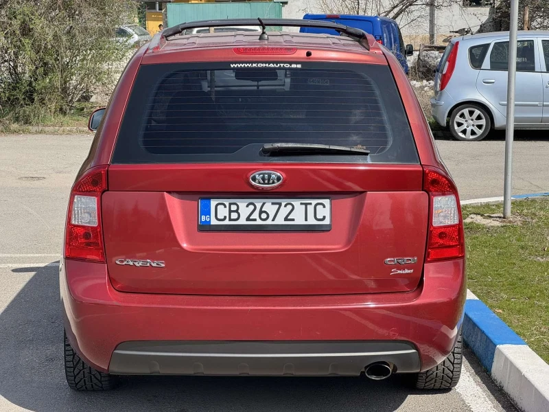 Kia Carens, снимка 6 - Автомобили и джипове - 49606686