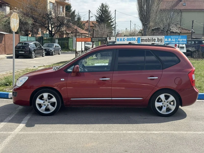 Kia Carens, снимка 5 - Автомобили и джипове - 49606686