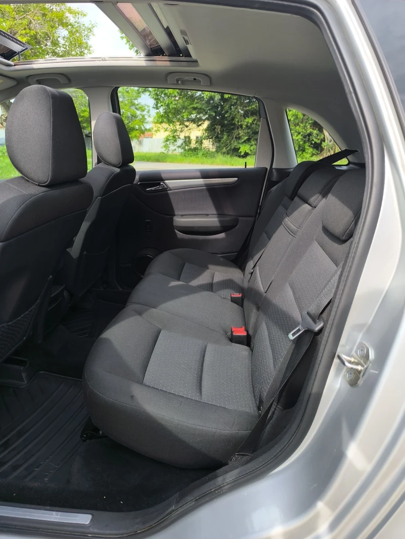 Mercedes-Benz B 200 2.0, снимка 9 - Автомобили и джипове - 52157209