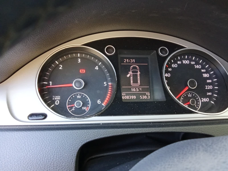 VW Passat, снимка 2 - Автомобили и джипове - 52858433