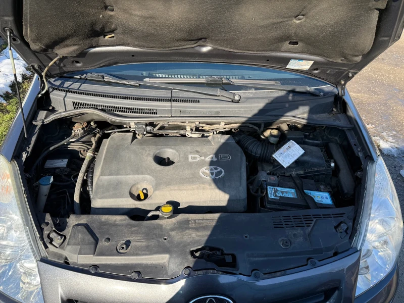 Toyota Corolla verso 2.2D4D 136 facelift, снимка 11 - Автомобили и джипове - 52921792