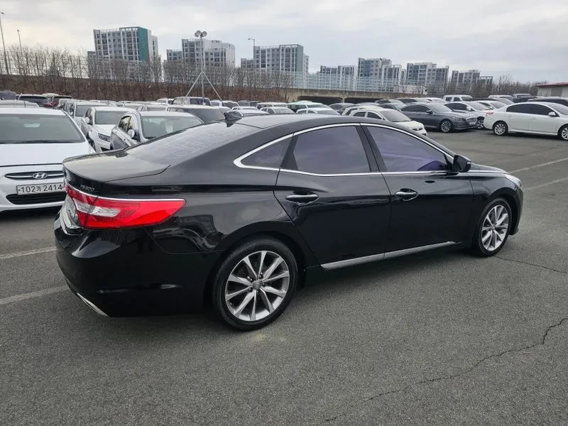 Hyundai Grandeur Hg300 Exclusive, снимка 4 - Автомобили и джипове - 53777903