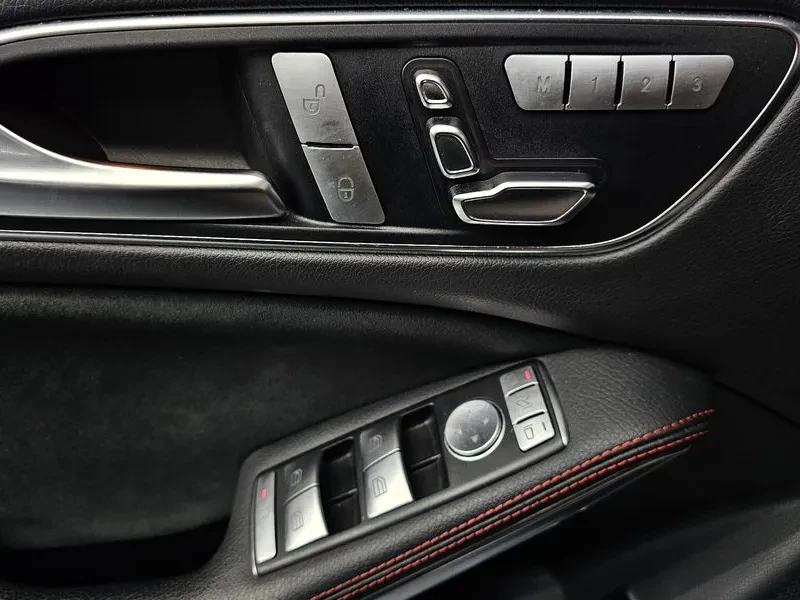 Mercedes-Benz CLA 2.5, снимка 16 - Автомобили и джипове - 54287825