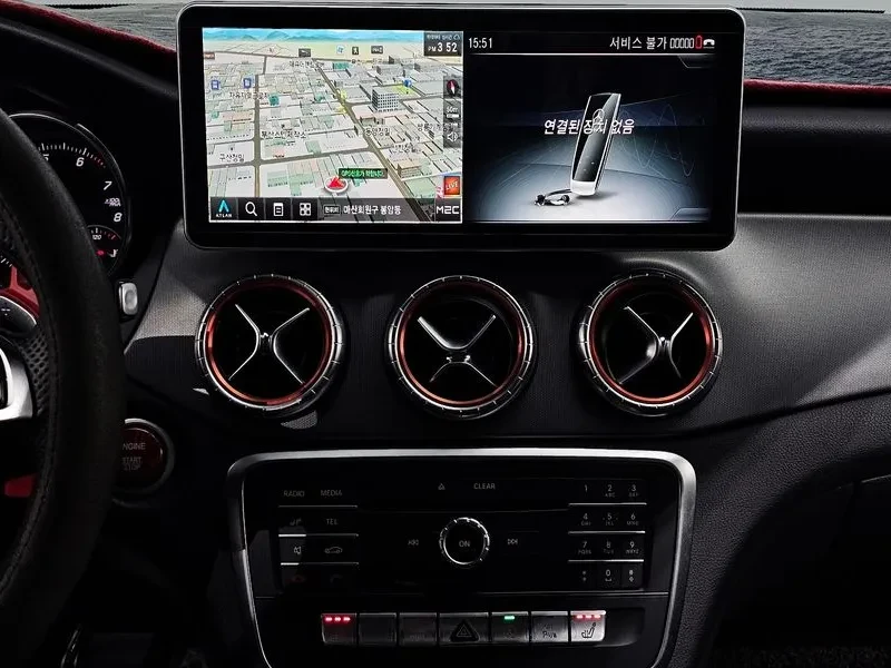 Mercedes-Benz CLA 2.5, снимка 14 - Автомобили и джипове - 54287825