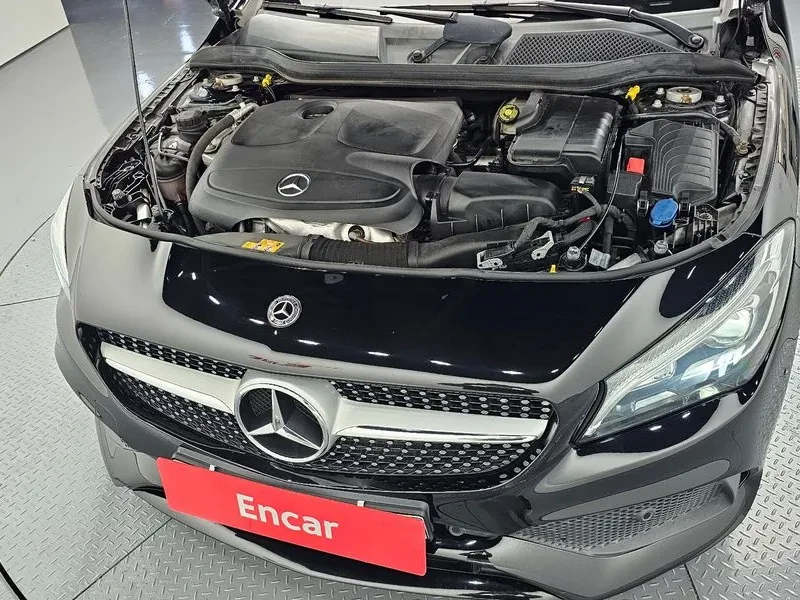 Mercedes-Benz CLA 2.5, снимка 6 - Автомобили и джипове - 54287825