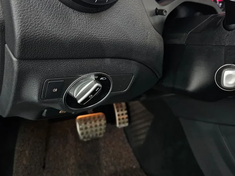 Mercedes-Benz CLA 2.5, снимка 17 - Автомобили и джипове - 54287825