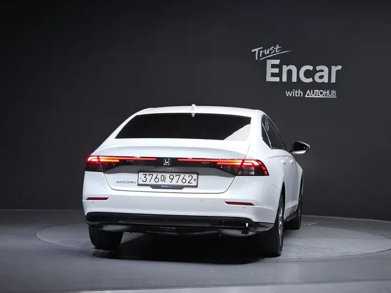 Honda Accord 1.5 TURBO 11TH GEN, снимка 4 - Автомобили и джипове - 55717316