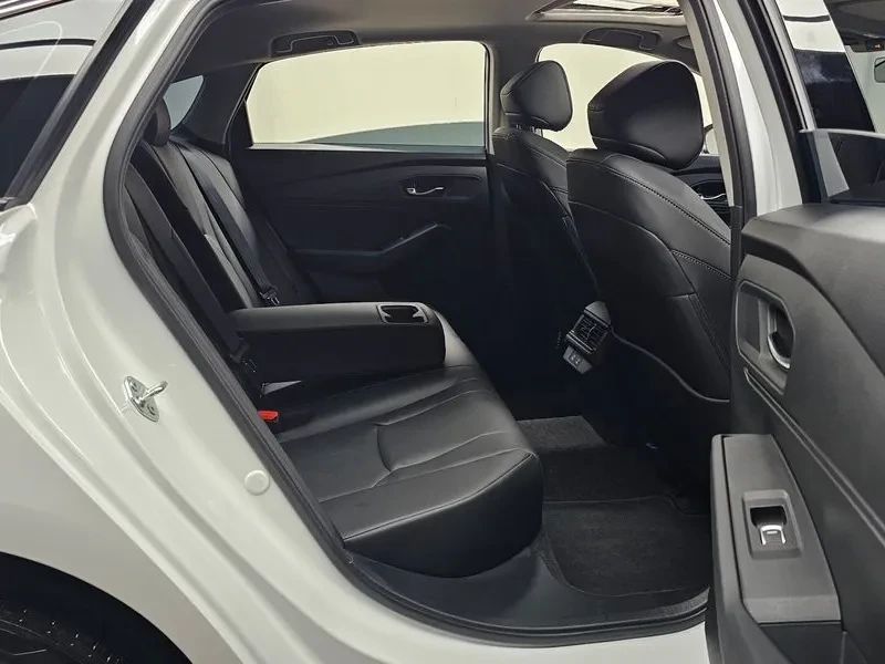 Honda Accord 1.5 TURBO 11TH GEN, снимка 11 - Автомобили и джипове - 55717316